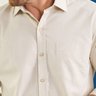 camisa masculina bege baumgarten detalhe
