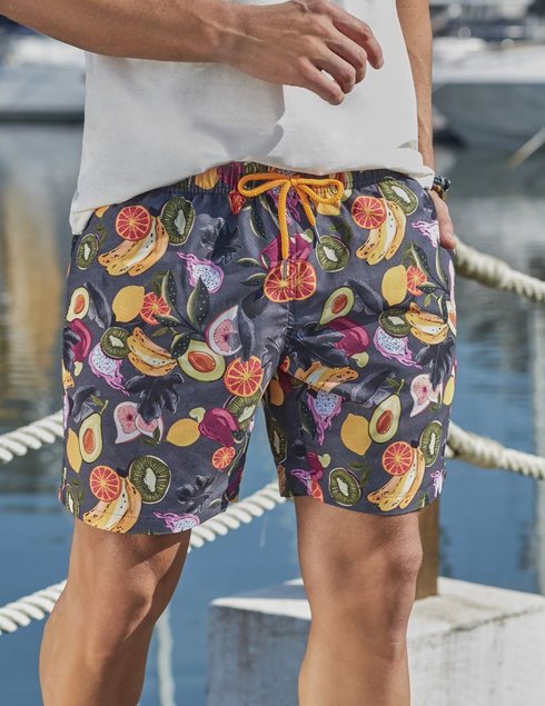 shorts de banho masculino estampado frutas baumgarten frente