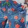 shorts de banho azul flores baumgarten frente proximada