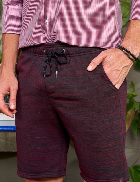 bermuda de moletom vinho baumgarten frente