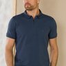 02 camisa masculina polo manga curta malha texturizada grafite azulado com ziper