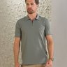 04 camisa masculina polo manga curta texturizada verde musgo com ziper