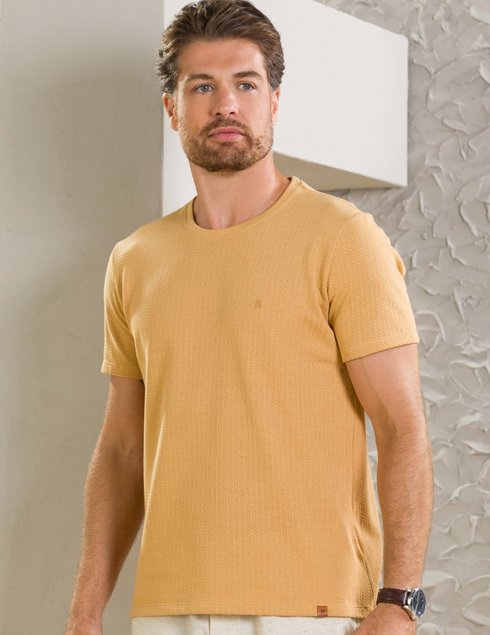 03 camiseta masculina manga curta texturizada caramelo claro