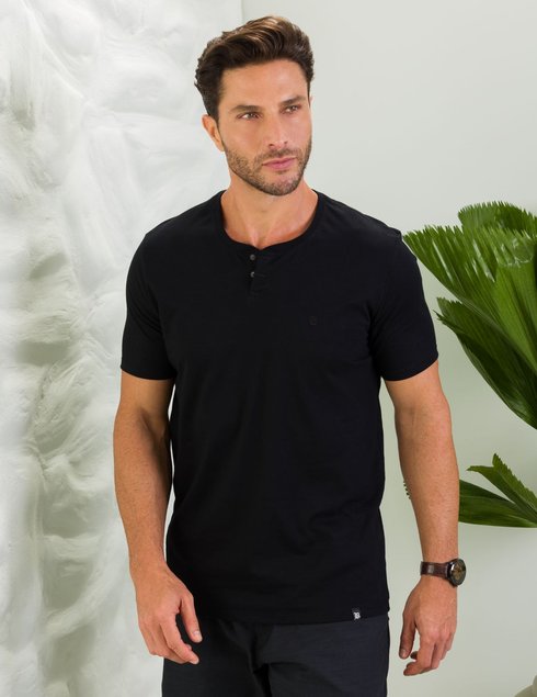 04 camiseta masculina manga curta gola mandarim preta