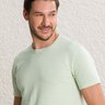 camiseta masculina verde texturizada frente proximada