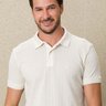 camisa polo malha texturizada baumgarten off white frente