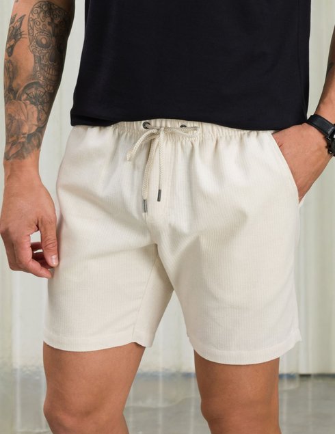 01 shorts casual masculino curto bege